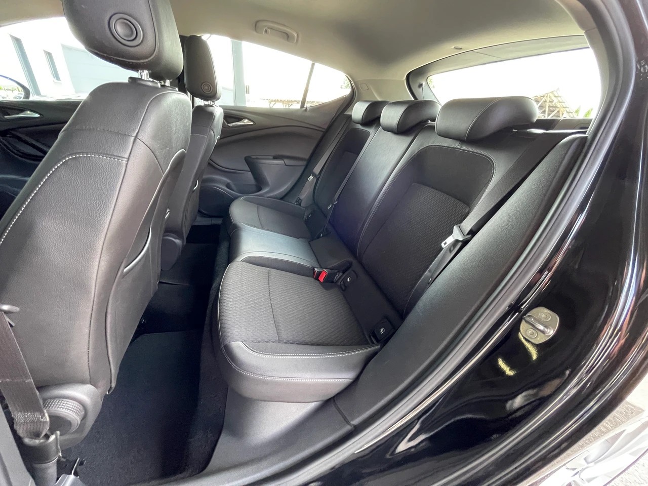 
								OPEL Astra full									