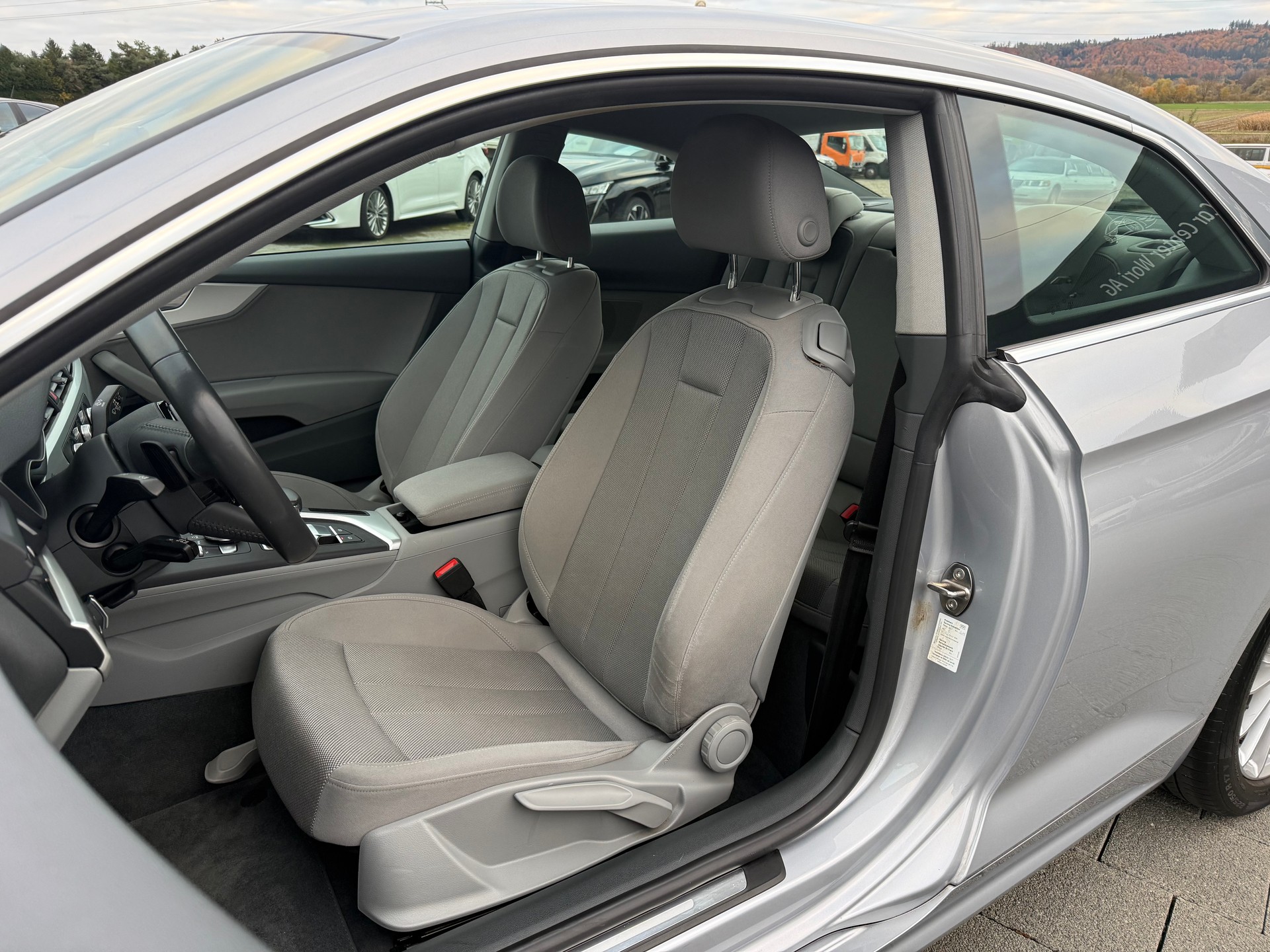 
								AUDI A5 Coupé 2.0 TFSI S-tronic full									