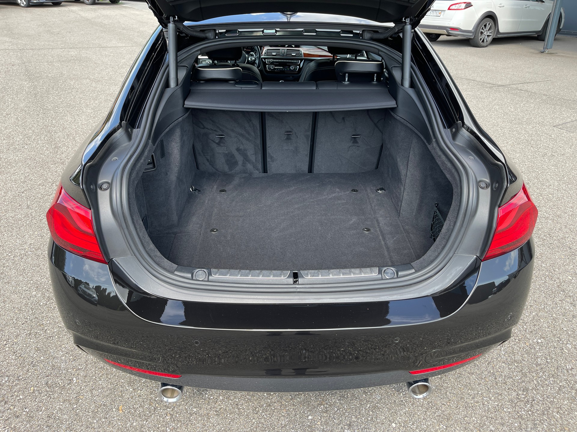 
								BMW 440i Gran Coupé full									