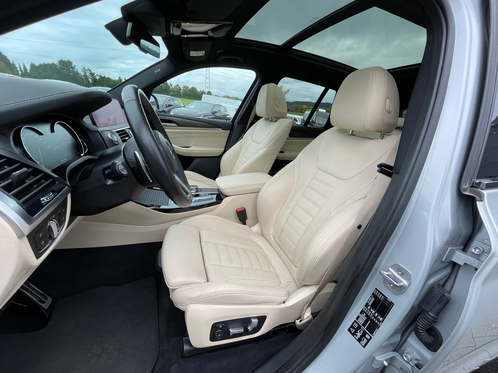 
								BMW X3 xDrive M40i Steptronic full									