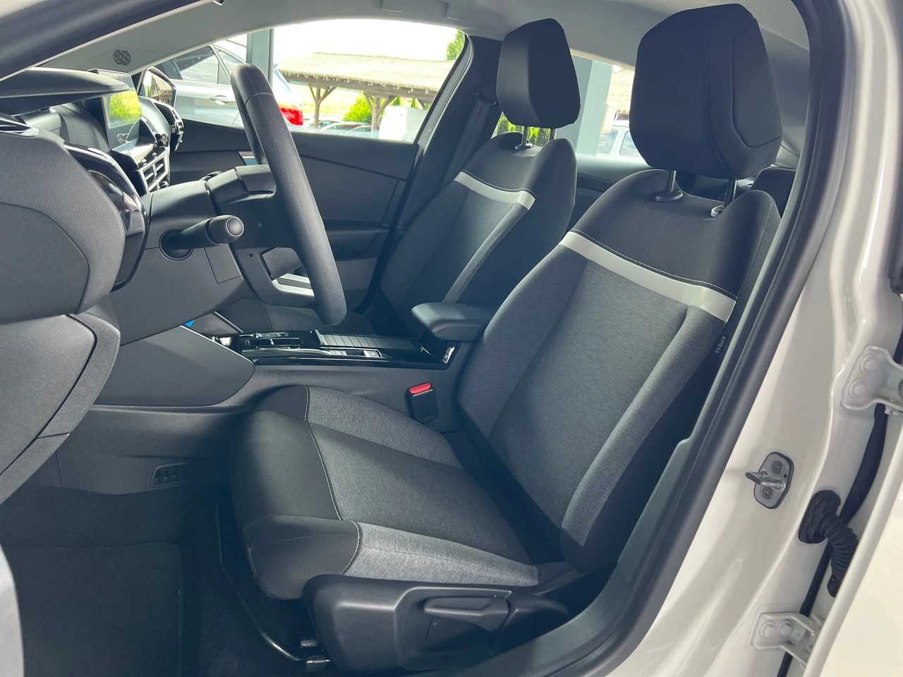 
								CITROEN C4 full									