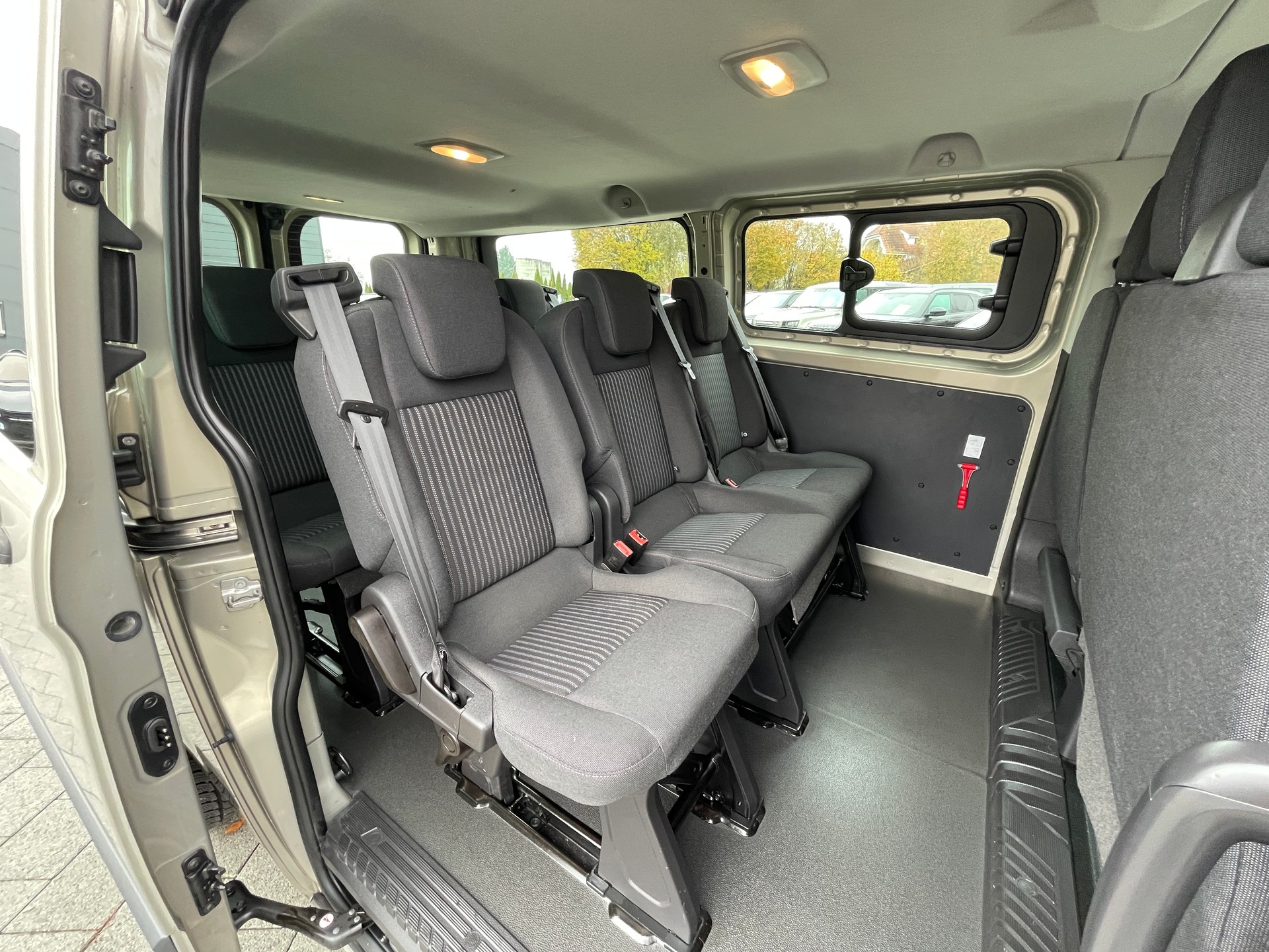 
								FORD Transit Custom 310 L2H1 full									