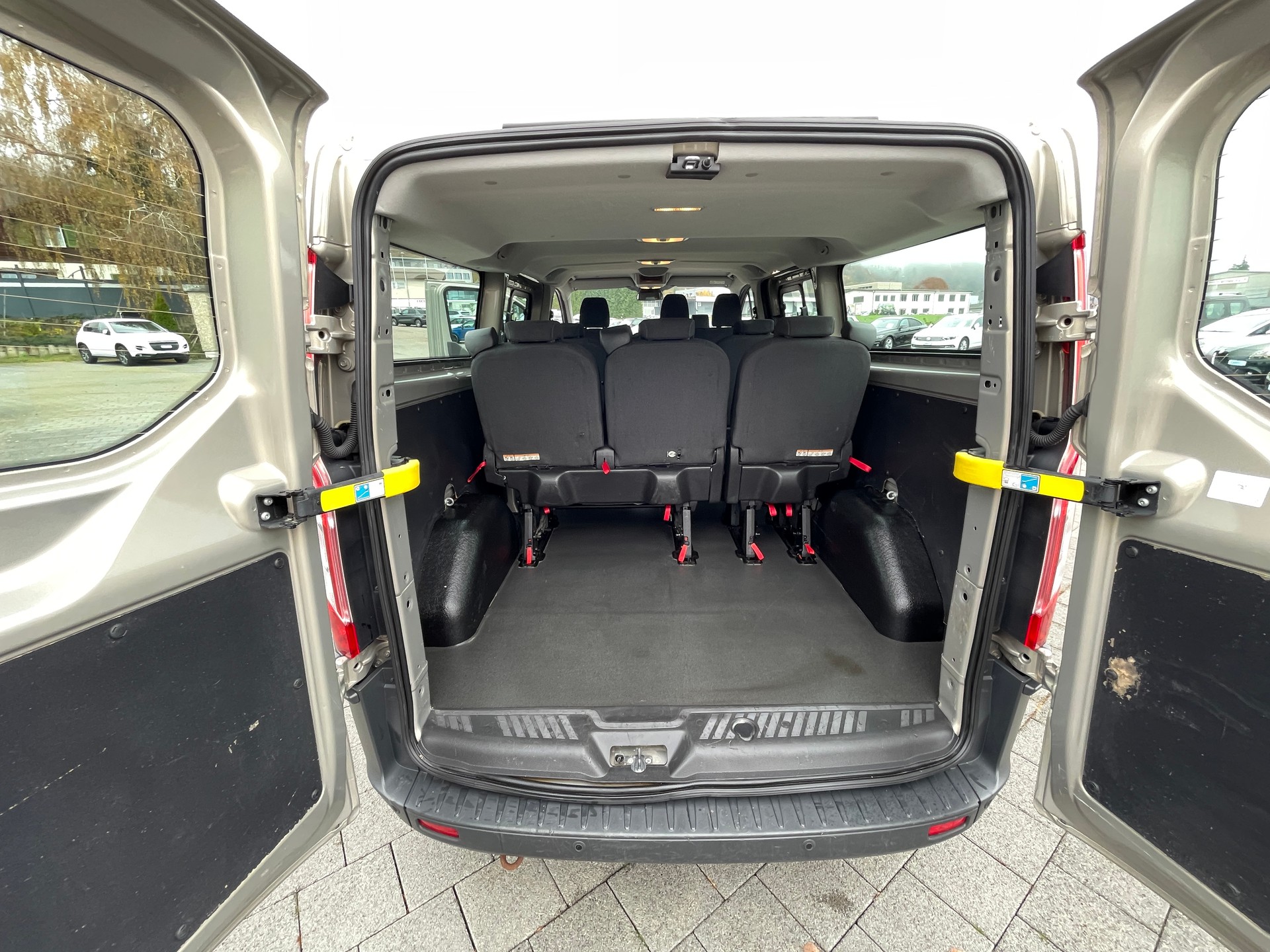 
								FORD Transit Custom 310 L2H1 full									