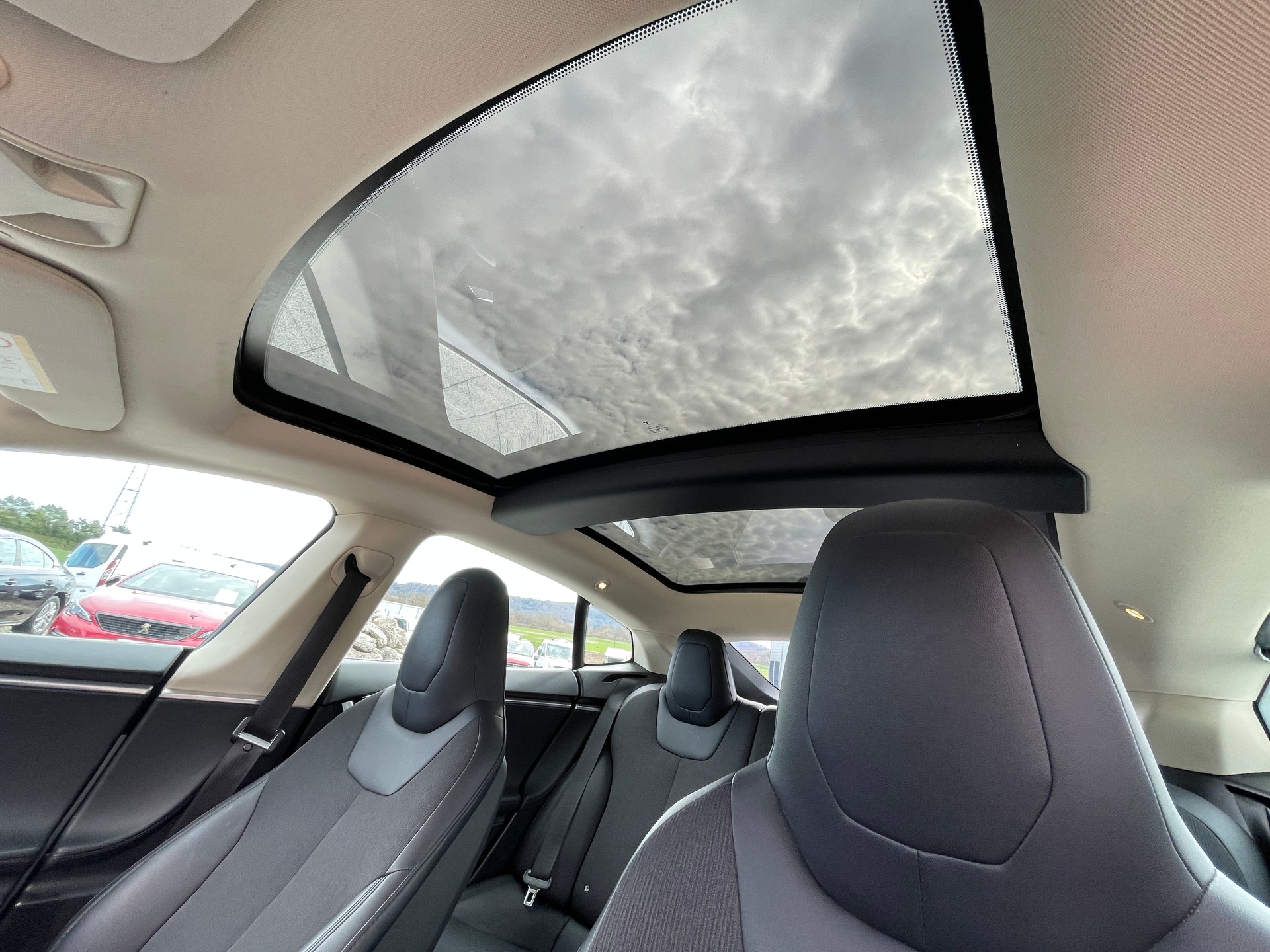 
								Tesla S 85 2015 Sedan Electric full									