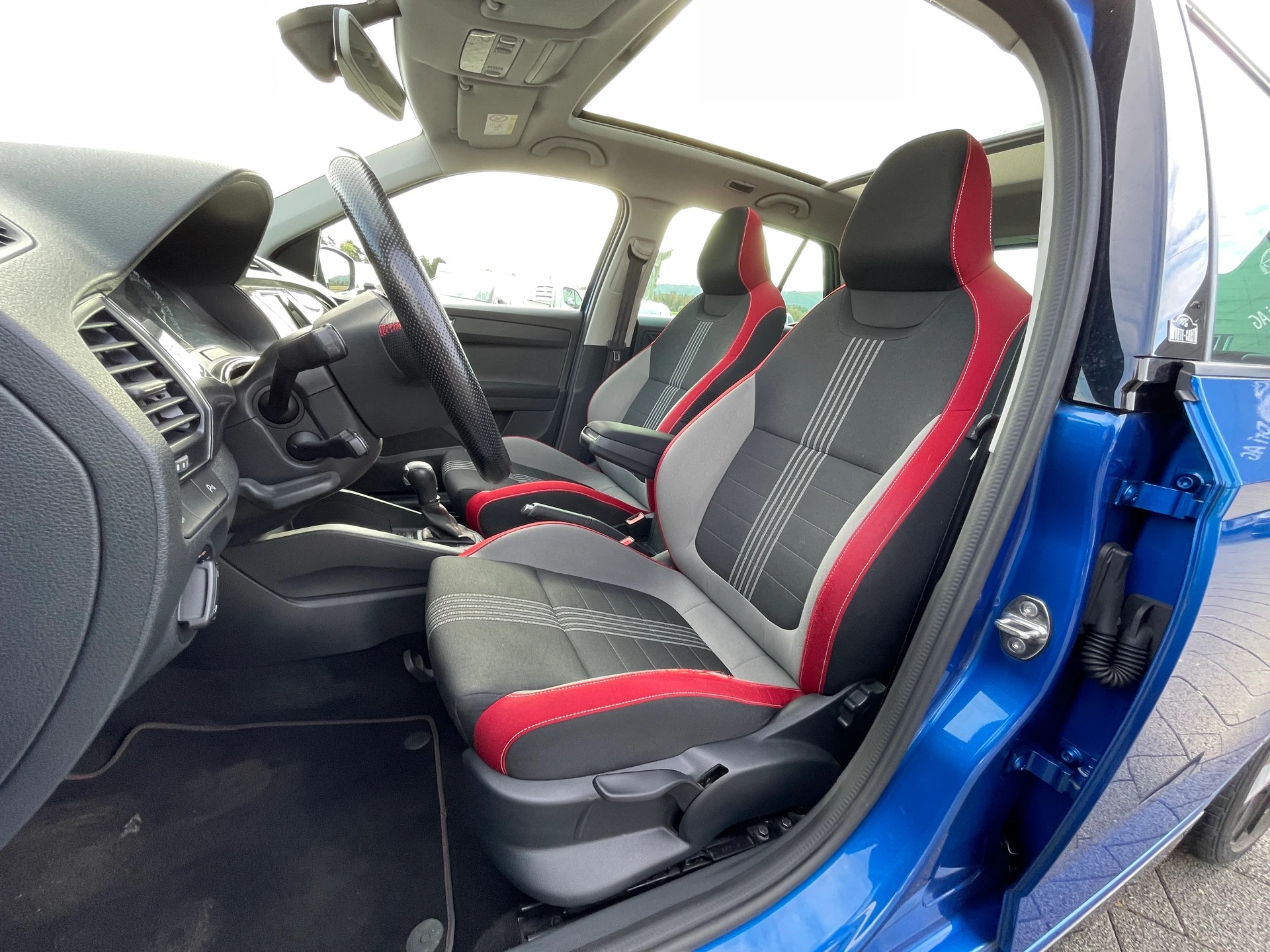 
								SKODA Fabia full									