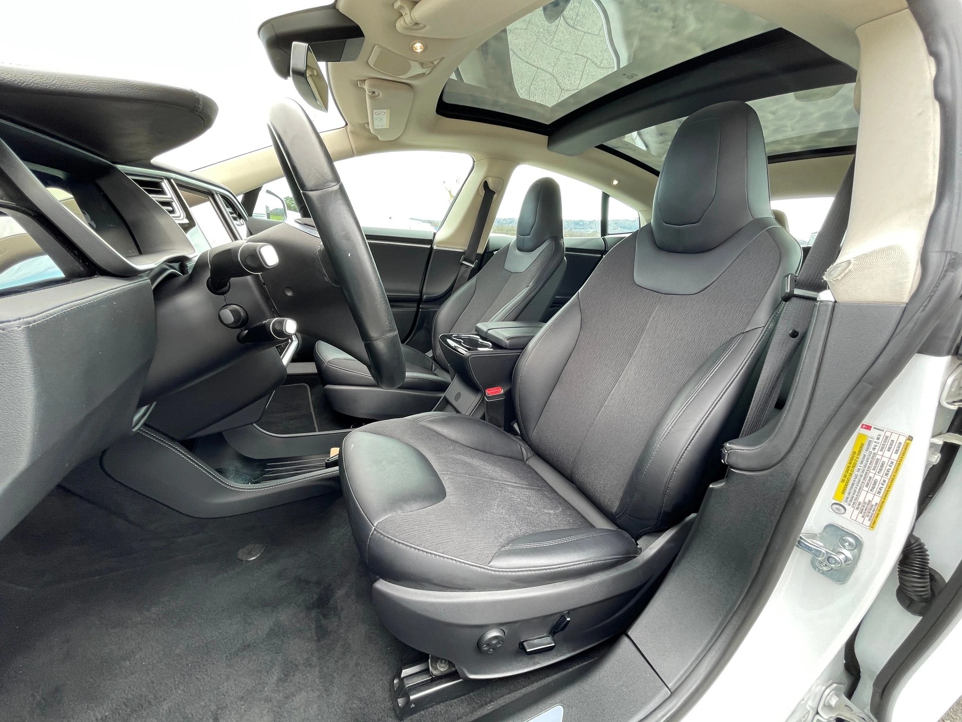 
								TESLA Model S 85 full									