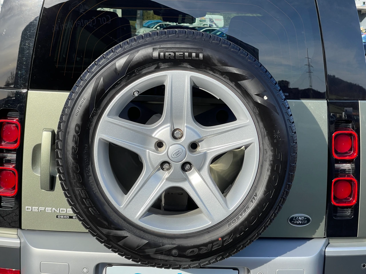 
								LAND ROVER Defender 110 full									
