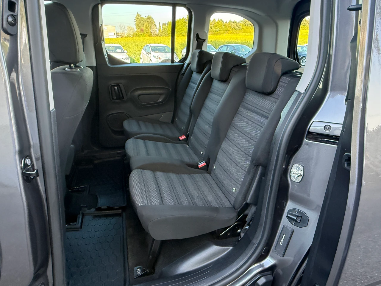 
								OPEL Combo full									