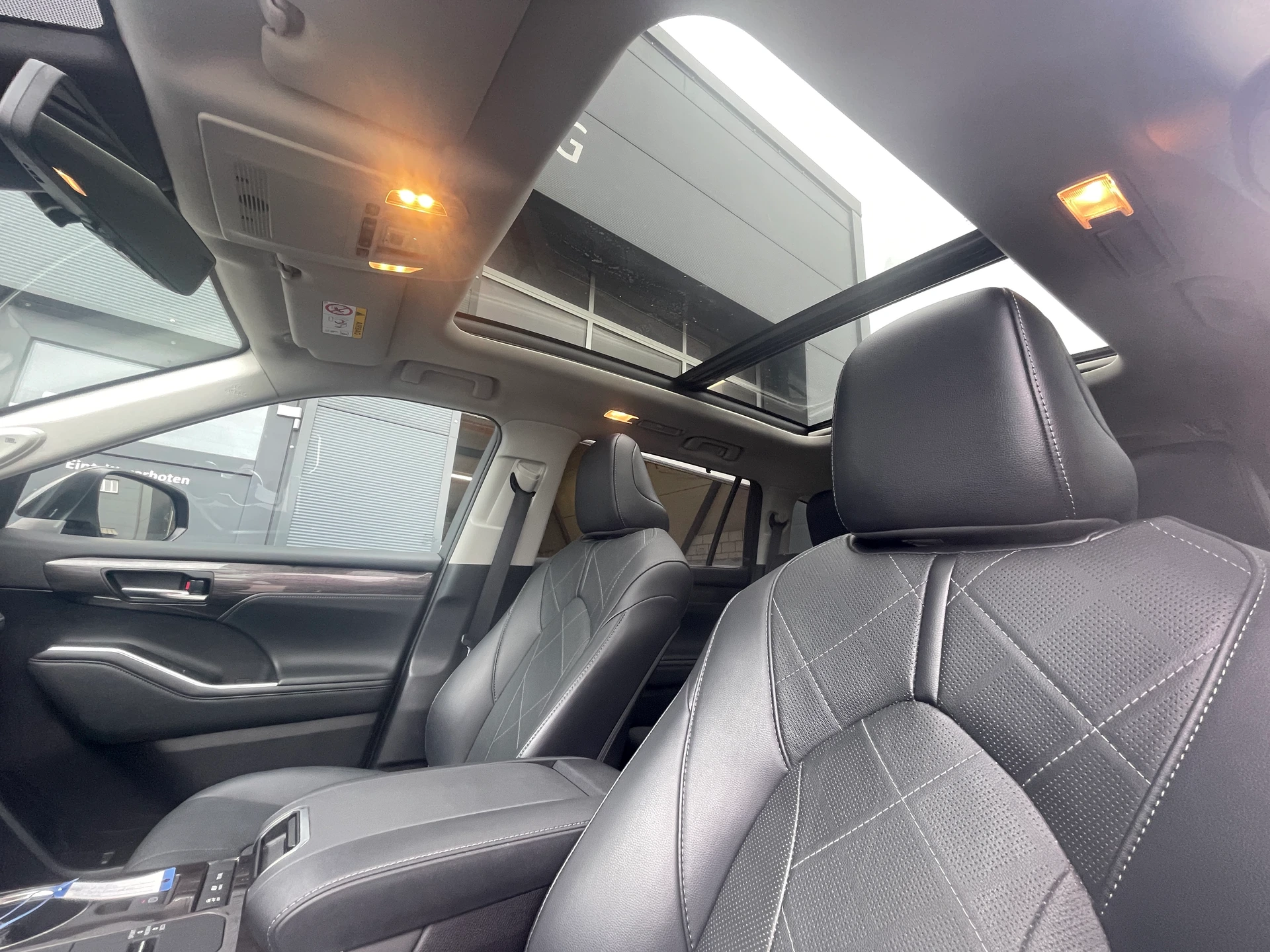 
								TOYOTA Highlander full									